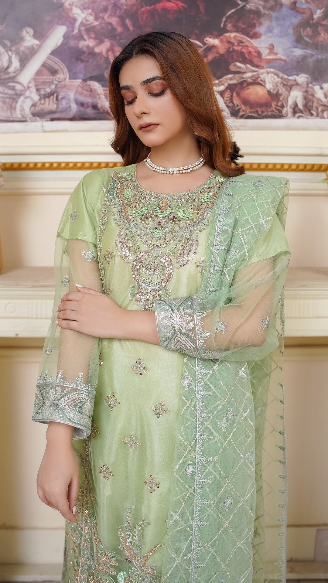 Crystal-Embellished Auraganza Outfit with 4-Sided Net Dupatta